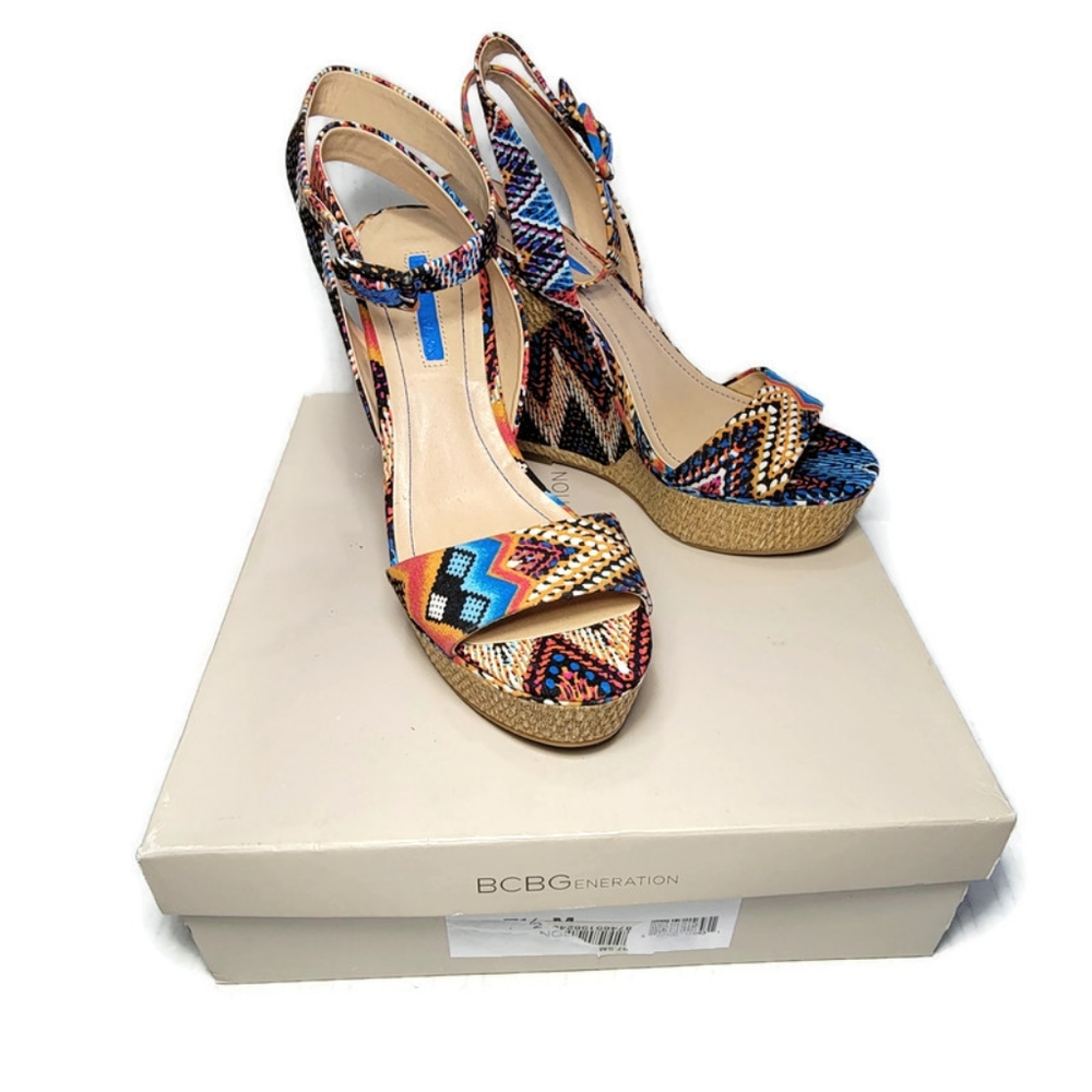 BCBGENERATION Raquel Platform Wedge Aztec Print Ankle Strap Sandals US 7.5